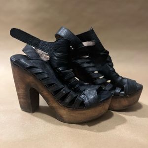 Freebird Congo Heels